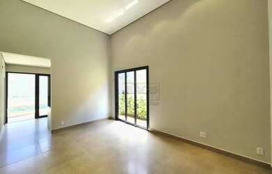 Imagem: A casa em condomínio possui 3 Dormitórios, 3 Banheiros, 4