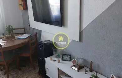 Imagem: A casa possui 2 Dormitórios, 1 Banheiro, 1 Vaga na garagem