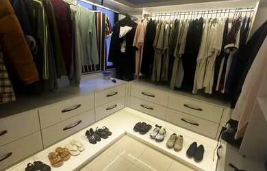 Imagem: O apartamento possui 3 Dormitórios, 3 Banheiros, 2 Vagas na