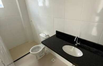 Imagem: A casa em condomínio possui 3 Dormitórios, 3 Banheiros, 2