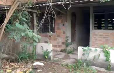 Imagem: A casa possui 2 Dormitórios, 2 Banheiros, 5 Vagas na garagem