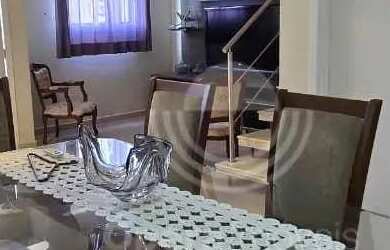 Imagem: A casa em condomínio possui 3 Dormitórios, 3 Banheiros, 2