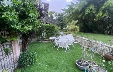 Imagem: O apartamento possui 2 Dormitórios, 1 Banheiro, 2 Vagas na