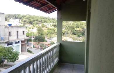 Imagem: A casa possui 2 Dormitórios, 1 Banheiro, 2 Vagas na garagem