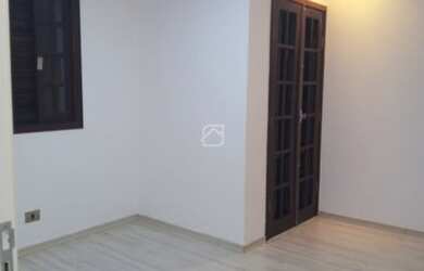 Imagem 9: SOBRADO A VENDA COM 217 METROS QUADRADOS NO BAIRRO VILA HOMERO THON, EM SANTO ANDRÉ - SP