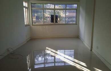 Imagem 2: Amplo Três Quartos no Humaitá com Vista para o Cristo