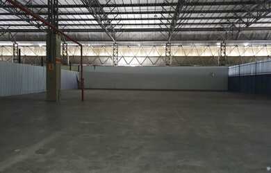 Imagem 2: Galpão/Depósito/Armazém para venda com 2000 metros quadrados