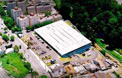 Imagem: O depósito possui 5 Vagas na garagem, 14.000m² de Área e