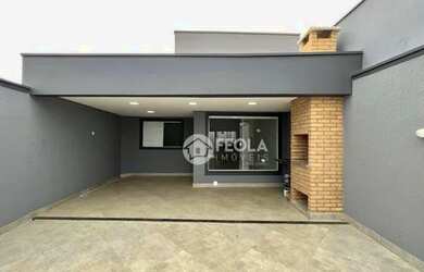 Imagem: A casa possui 2 Dormitórios, 2 Banheiros, 3 Vagas na garagem