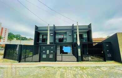 Imagem: A casa possui 2 Dormitórios, 2 Banheiros, 1 Vaga na garagem