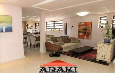 Imagem 4: Alto Padrão. Guarda roupa, Lareira, 5 Vagas na garageme4 Dormitórios