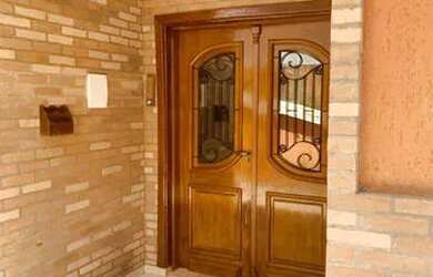 Imagem: A casa em condomínio possui 4 Dormitórios, 5 Banheiros, 5