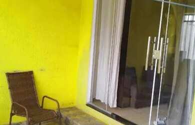 Imagem: A casa possui 2 Dormitórios, 2 Banheiros, 1 Vaga na garagem