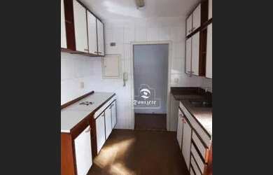 Imagem: O apartamento possui 3 Dormitórios, 1 Banheiro, 1 Vaga na garagem