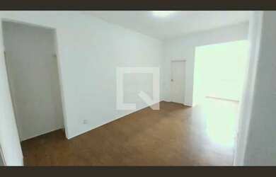 Imagem: O apartamento possui 2 Dormitórios, 2 Banheiros, 74m² de Área