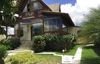 Imagem: A casa em condomínio possui 4 Dormitórios, 5 Banheiros, 5