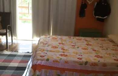 Imagem: A casa em condomínio possui 1 Dormitório, 1 Banheiro, 1 Vaga