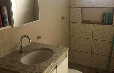 Imagem: A casa possui 2 Dormitórios, 1 Banheiro, Churrasqueira, Piscina