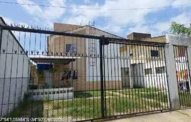 Imagem: O apartamento possui 3 Dormitórios, 1 Banheiro, 1 Vaga na garagem