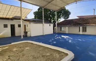 Imagem: A casa possui 5 Dormitórios, 5 Banheiros, 524m² de Área e