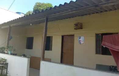 Imagem: A casa possui 2 Dormitórios, 2 Banheiros, 5 Vagas na garagem