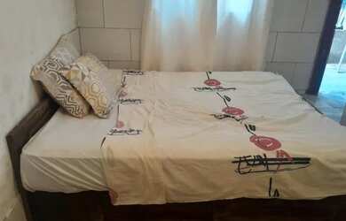 Imagem: A casa possui 2 Dormitórios, 1 Banheiro e 1 Vaga na garagem