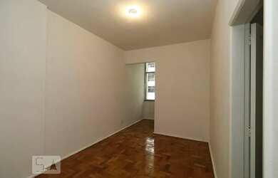 Imagem: O apartamento possui 2 Dormitórios, 2 Banheiros, 70m² de Área