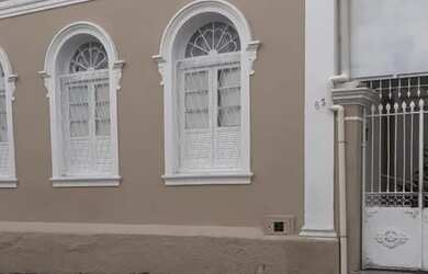 Imagem: A casa possui 3 Dormitórios, 2 Banheiros, 110m² de Área e