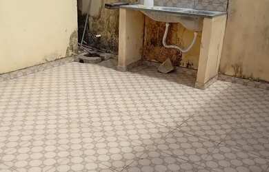 Imagem: A casa possui 2 Dormitórios, 2 Banheiros, 1 Vaga na garagem