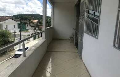 Imagem: O apartamento possui 2 Dormitórios e 1 Banheiro e está localizado