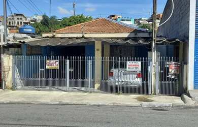 Imagem: A casa possui 5 Dormitórios, 4 Banheiros, 2 Vagas na garagem