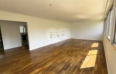 Imagem: O apartamento possui 4 Dormitórios, 3 Banheiros, 2 Vagas na