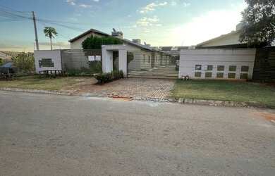 Imagem: A casa em condomínio possui 2 Dormitórios, 2 Banheiros, 1