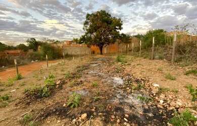 Imagem: O terreno possui 240m² de Área e está localizado em Centro