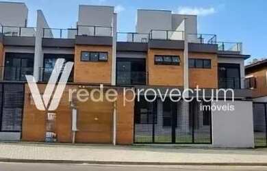 Imagem: A casa em condomínio possui 3 Dormitórios, 4 Banheiros, 2