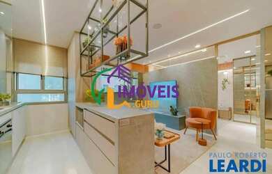 Imagem: O apartamento possui 1 Dormitório, 2 Banheiros, 1 Vaga na garagem