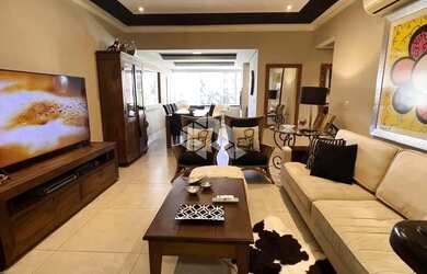 Imagem: O apartamento possui 3 Dormitórios, 5 Banheiros, 2 Vagas na