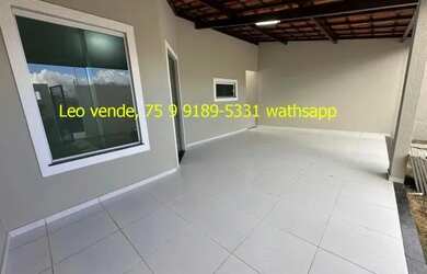 Imagem: A casa possui 3 Dormitórios, 1 Banheiro, 2 Vagas na garagem