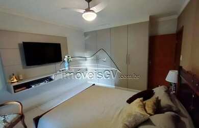 Imagem: A casa à venda possui 4 Dormitórios, 1 Banheiro, 3 Vagas na