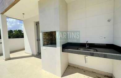 Imagem: O apartamento na cobertura possui 3 Dormitórios, 2 Banheiros