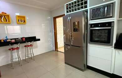 Imagem 14: Imóvel para venda tem 156 metros quadrados com 3 quartos em Bateias II - Vitória da Conqui