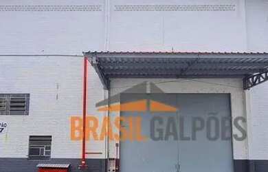 Imagem: O depósito possui 5 Vagas na garagem, 1.047m² de Área e