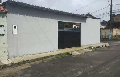 Imagem: A casa possui 3 Dormitórios, 2 Banheiros, 2 Vagas na garagem