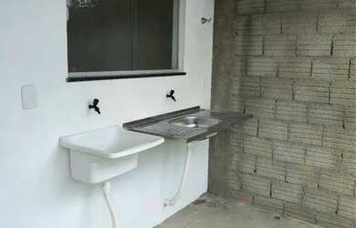 Imagem: A casa possui 2 Dormitórios, 1 Banheiro, 1 Vaga na garagem