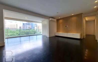 Imagem: O apartamento possui 2 Dormitórios, 4 Banheiros, 2 Vagas na