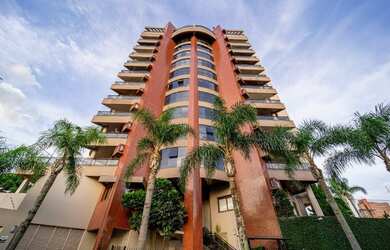 Imagem: O apartamento possui 3 Dormitórios, 2 Banheiros, 2 Vagas na