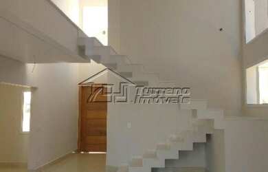 Imagem: A casa em condomínio possui 5 Dormitórios, 5 Banheiros, 4