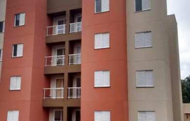 Imagem: O apartamento possui 2 Dormitórios, 1 Banheiro, 1 Vaga na garagem