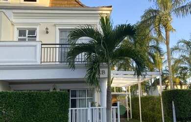 Imagem: A casa em condomínio possui 3 Dormitórios, 4 Banheiros, 2