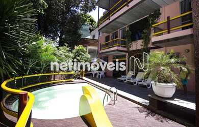 Imagem: A casa possui 3 Dormitórios, 3 Banheiros, 4 Vagas na garagem